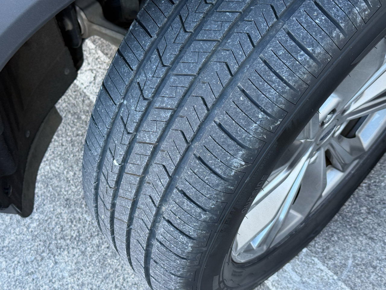 Used 2020 Ford Explorer XLT w/ Equipment Group 202A image 10