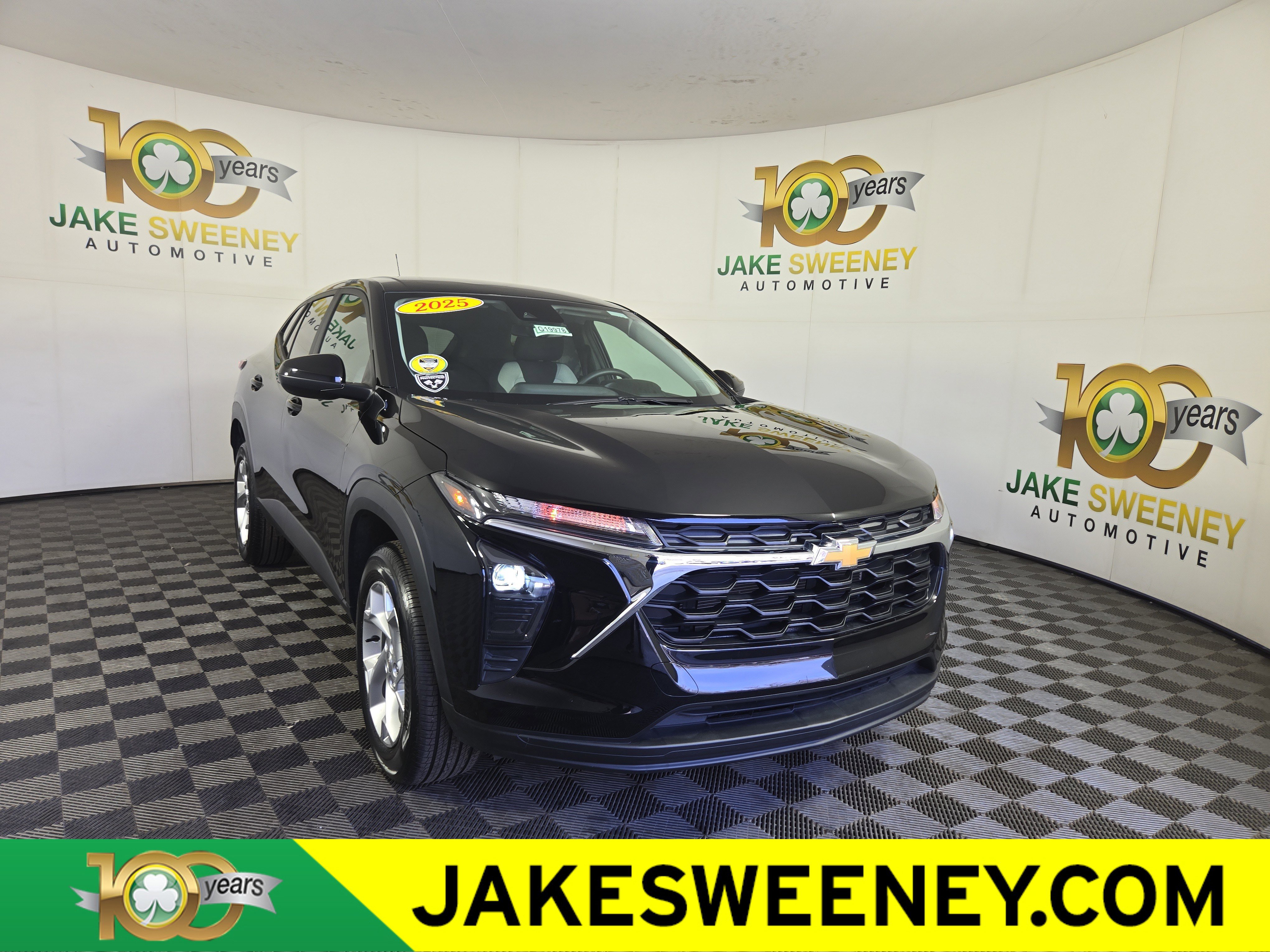 Certified 2025 Chevrolet Trax LS w/ LS Convenience Package image 1