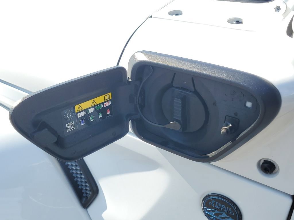 Used 2025 Jeep Wrangler Unlimited Sahara w/ Safety Group image 33