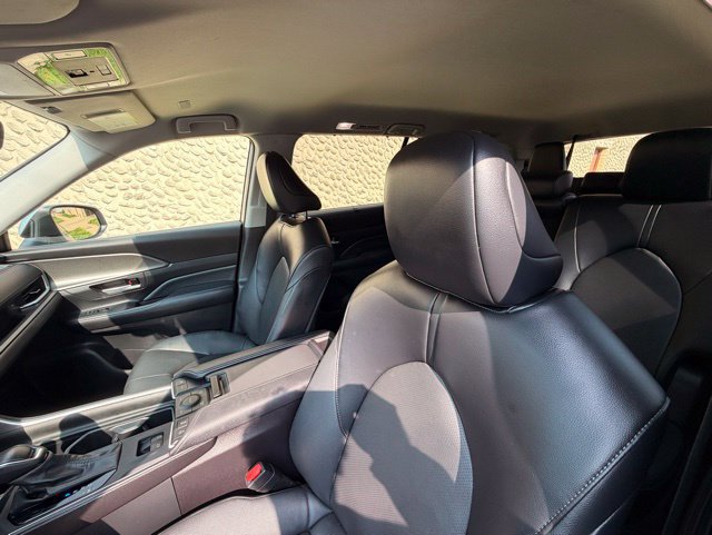 Used 2024 Toyota Grand Highlander AWD image 15