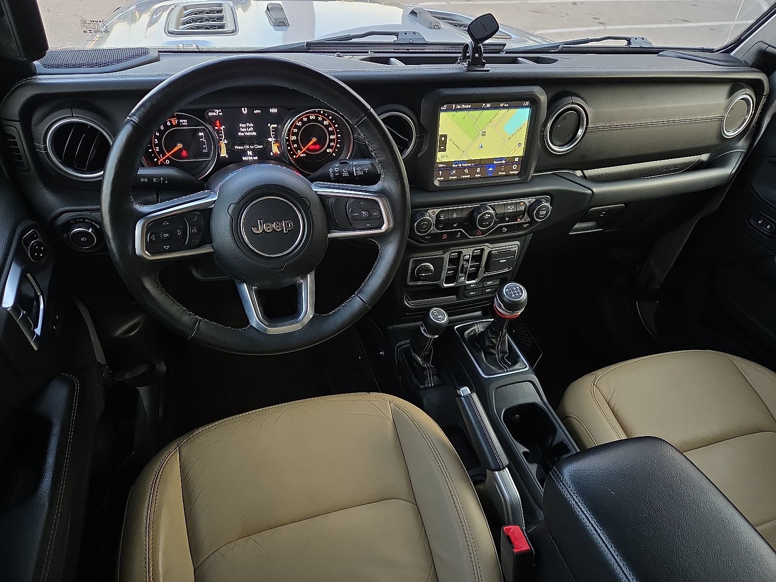 Used 2018 Jeep Wrangler Unlimited Sahara AWD/4WD image 11