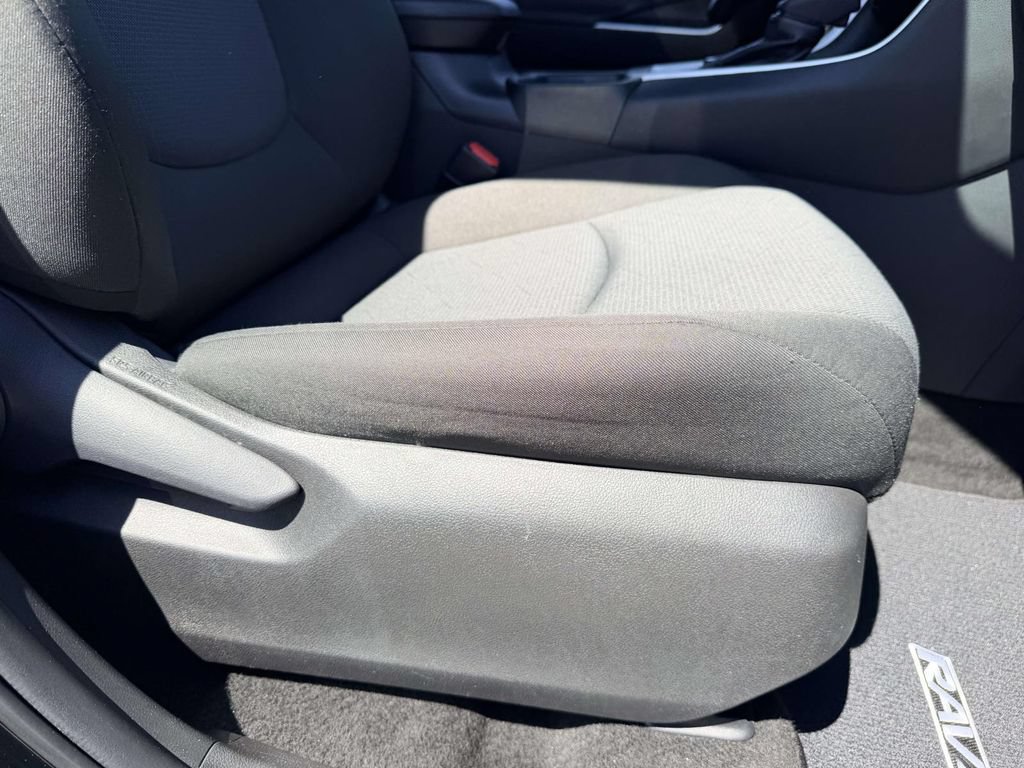 Certified 2025 Toyota RAV4 XLE AWD/4WD image 12