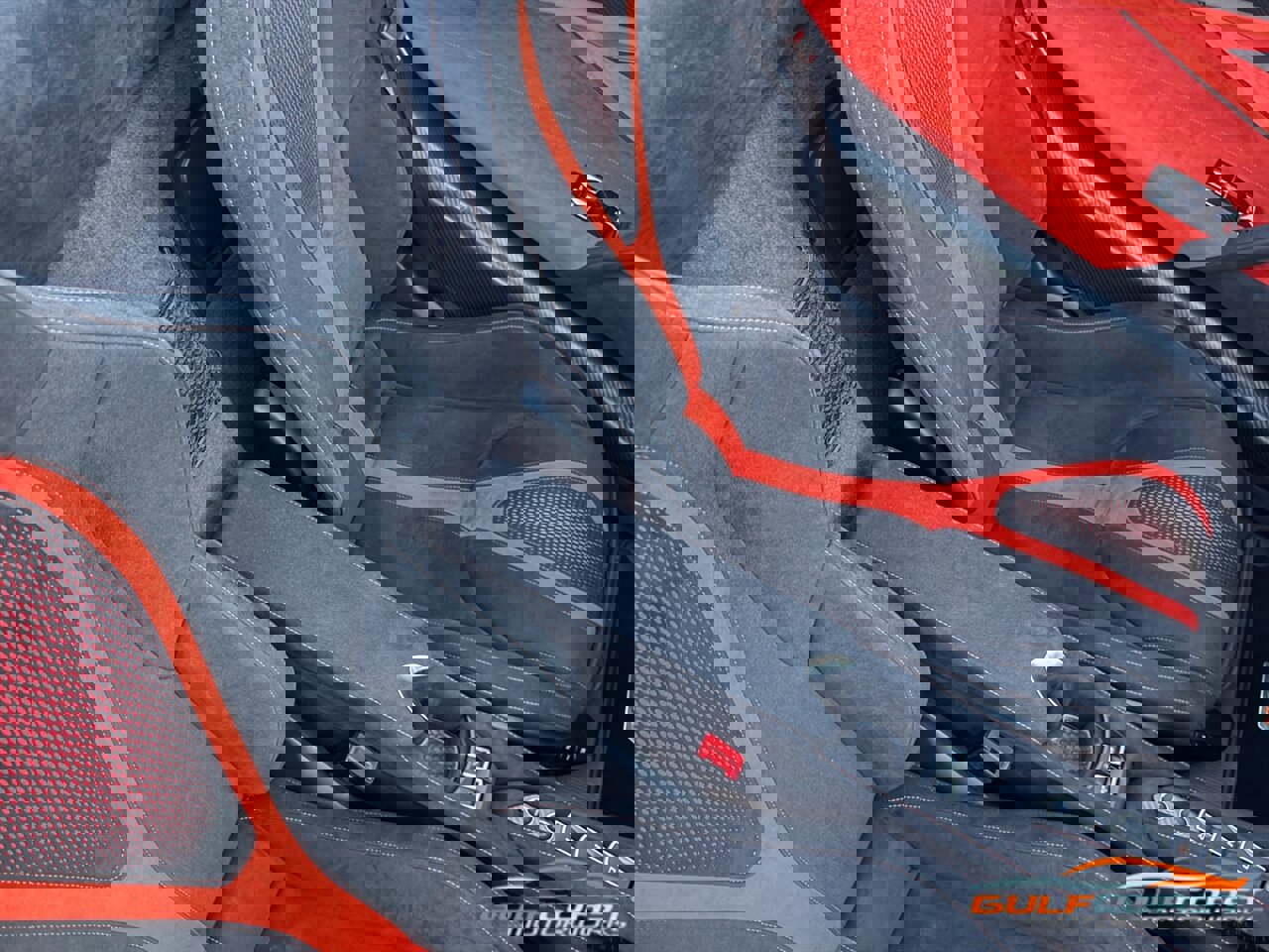 Used 2022 McLaren 765LT image 35