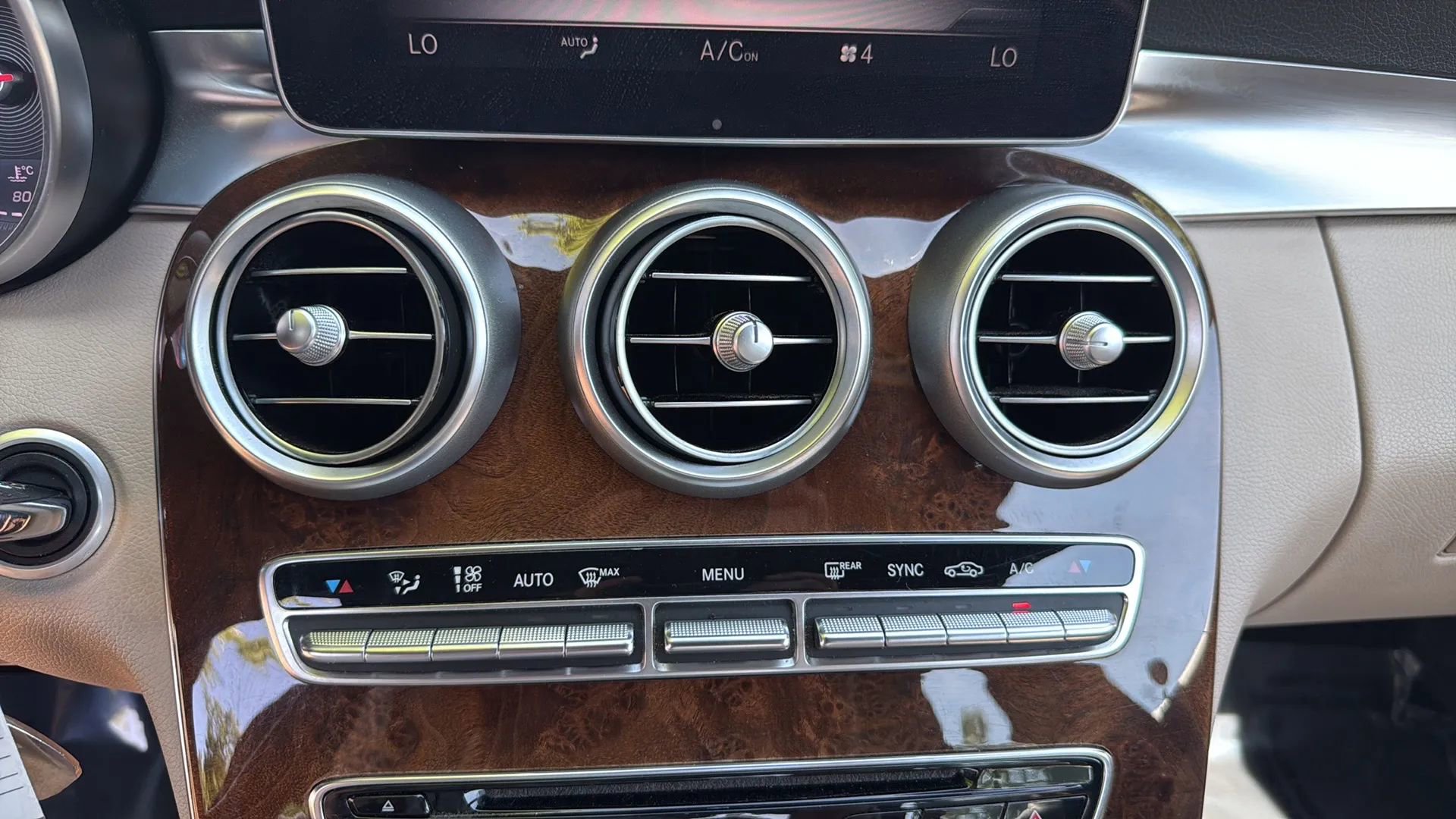 Used 2015 Mercedes-Benz C 300 4MATIC Sedan image 35