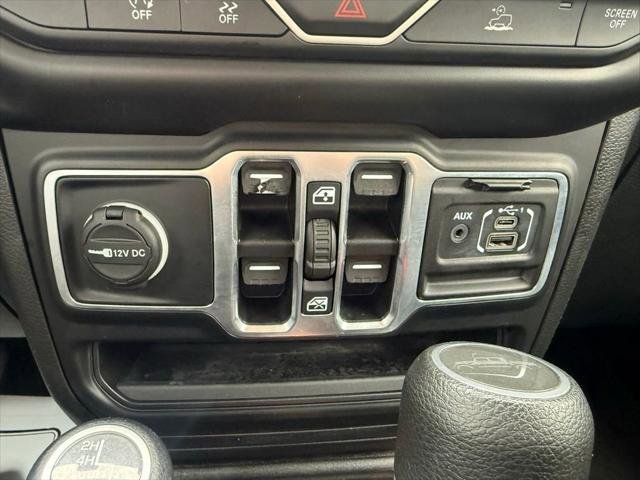 Certified 2022 Jeep Gladiator Sport AWD/4WD image 16