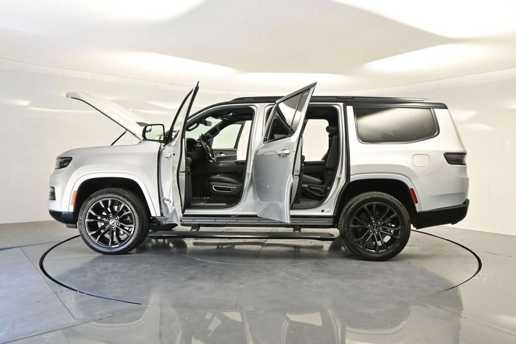 Used 2024 Jeep Grand Wagoneer Series II Obsidian w/ Quick Order Packagew 28T AWD/4WD image 47