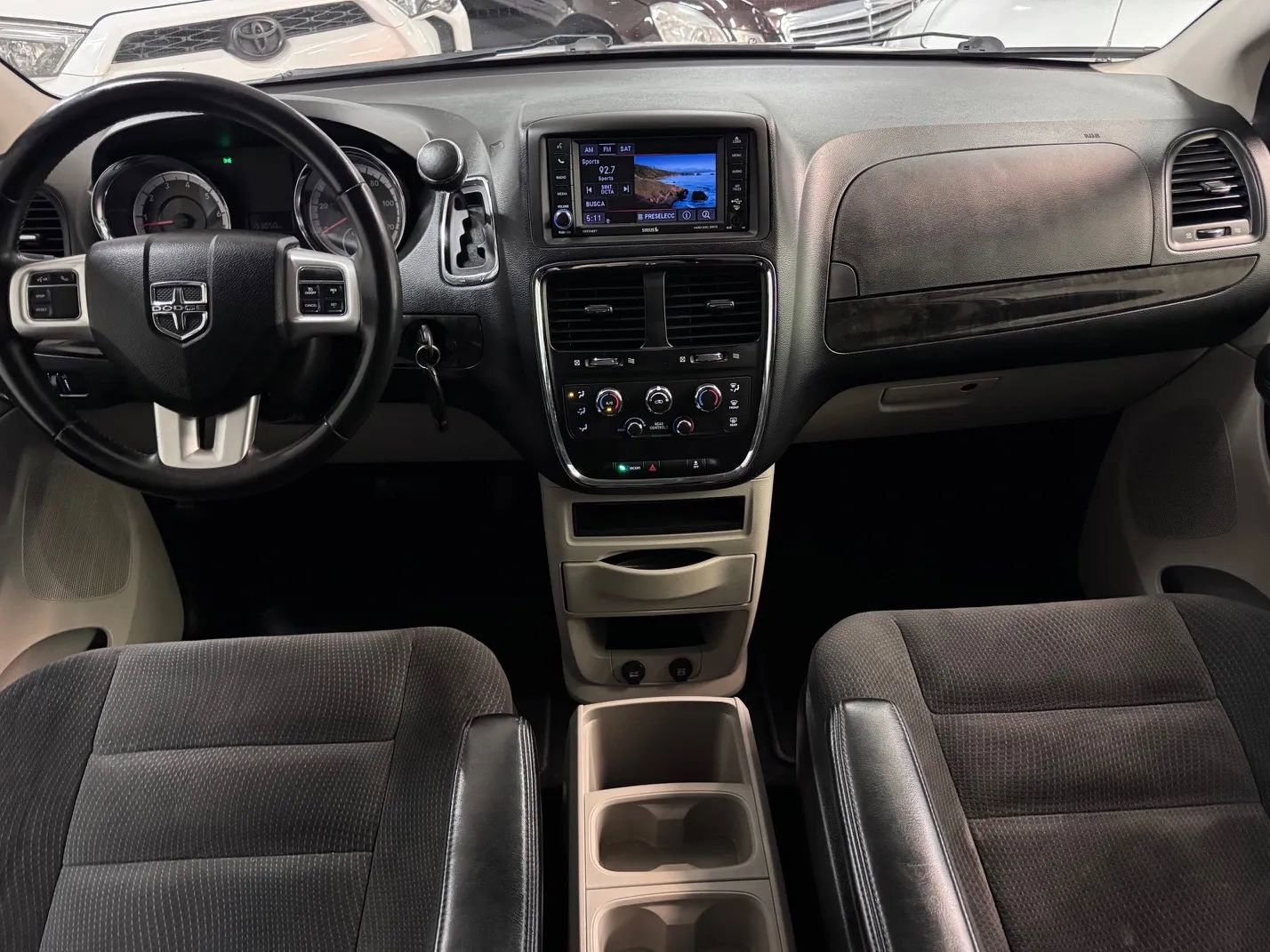 Used 2017 Dodge Grand Caravan SE w/ Power Window Group FWD image 13