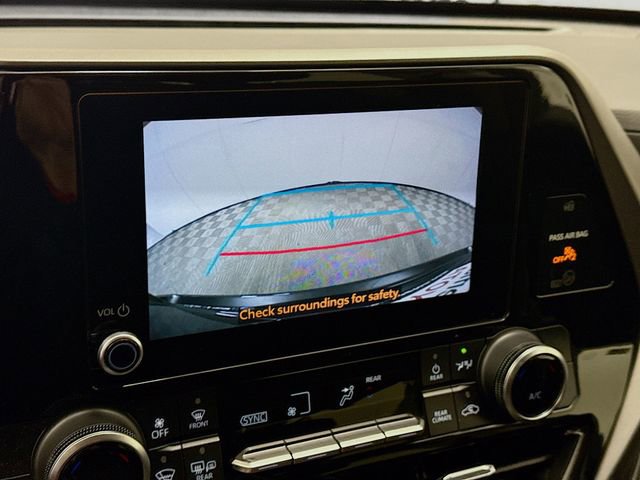 Used 2023 Toyota Highlander L image 14