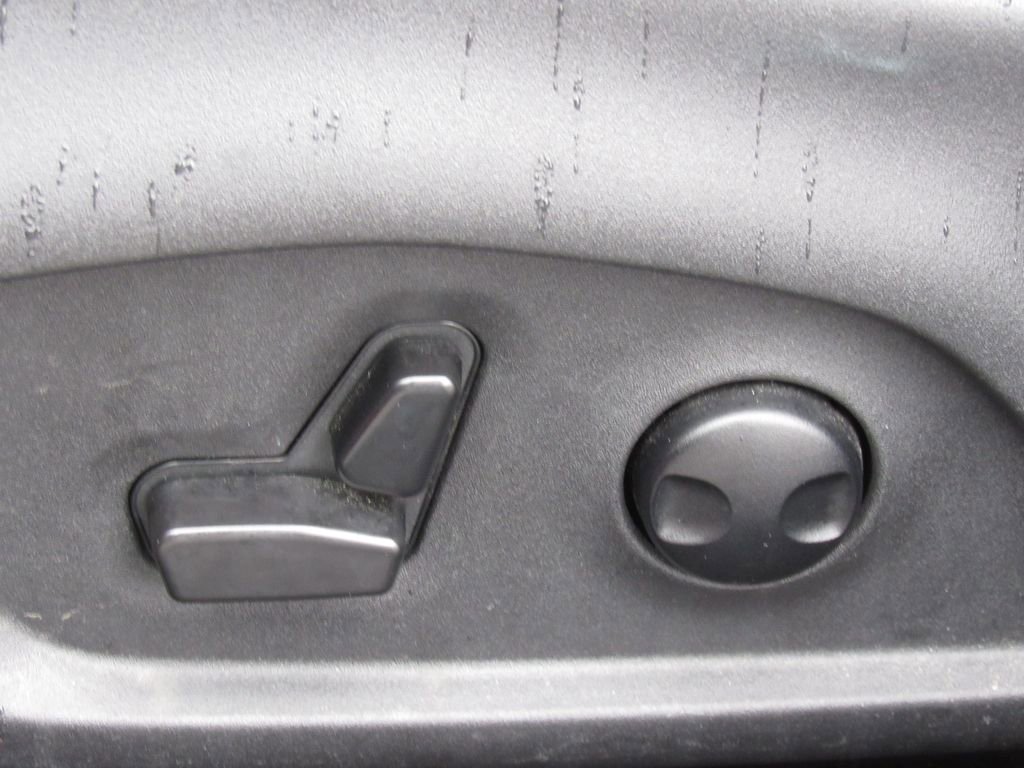 Used 2025 Jeep Compass Limited AWD/4WD image 14