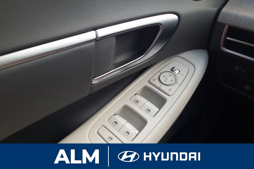 New 2025 Hyundai Sonata SEL FWD image 32