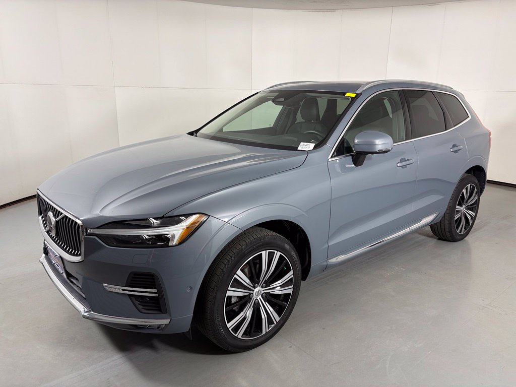 Used 2023 Volvo XC60 B5 Plus w/ Protection Package Premier FWD image 4