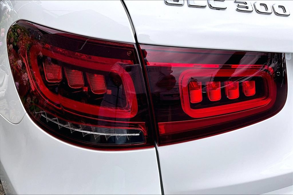 Certified 2022 Mercedes-Benz GLC 300 4MATIC image 32