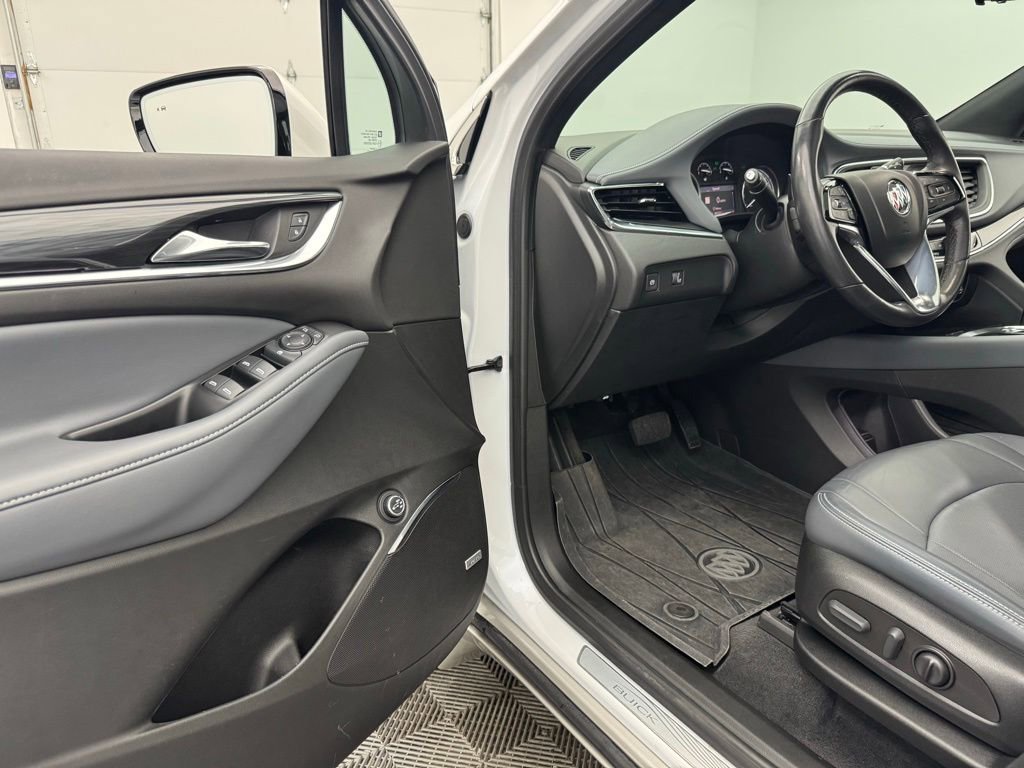 Used 2023 Buick Enclave Essence w/ Experience Buick Package image 18