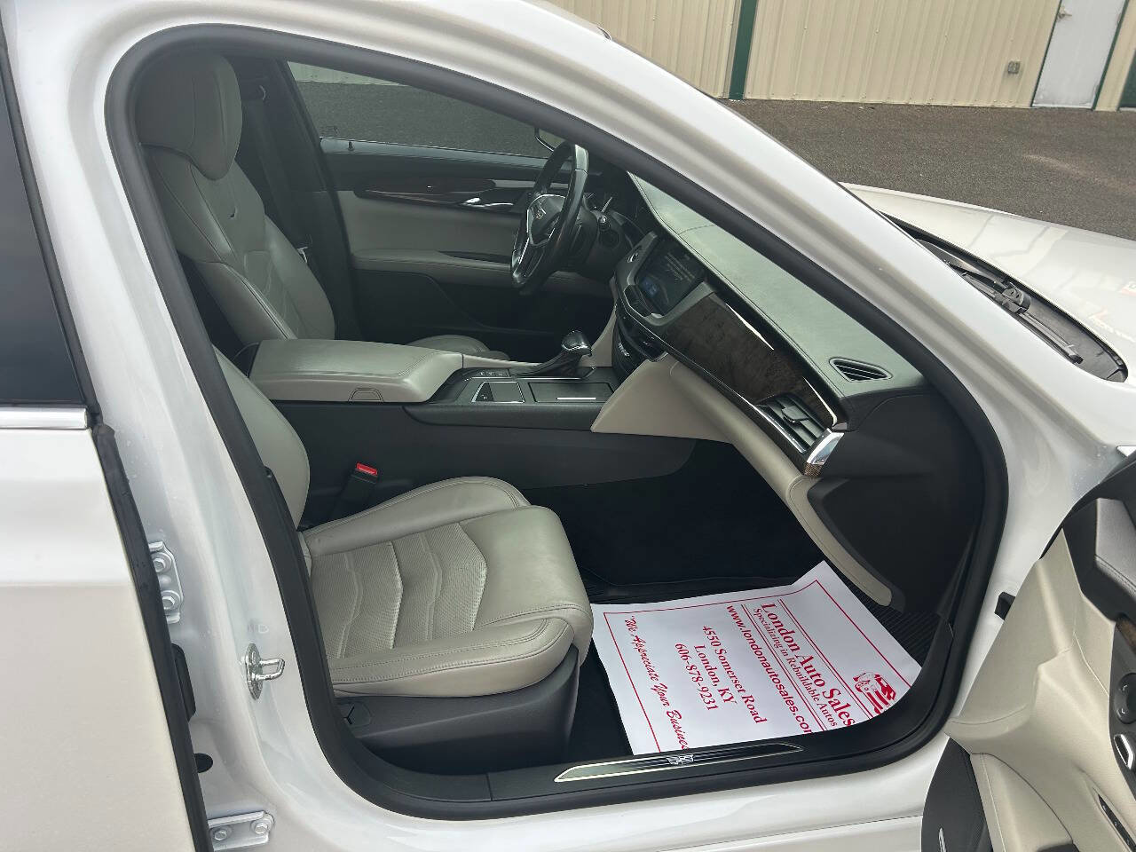 Used 2018 Cadillac CT6 Luxury AWD/4WD image 16