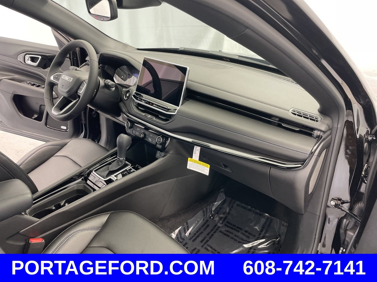 New 2025 Jeep Compass Limited w/ Sun & Sound Group AWD/4WD image 25