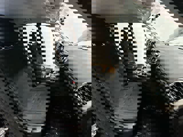 Used 2012 Jeep Grand Cherokee Laredo w/ Laredo E Group AWD/4WD image 19