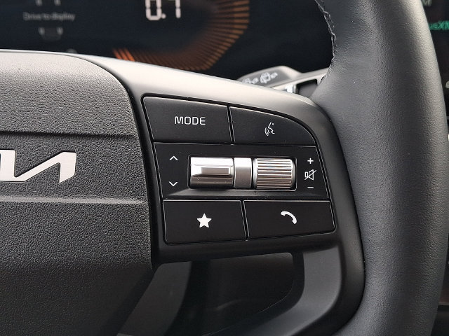 Certified 2026 Kia Sportage EX FWD image 21
