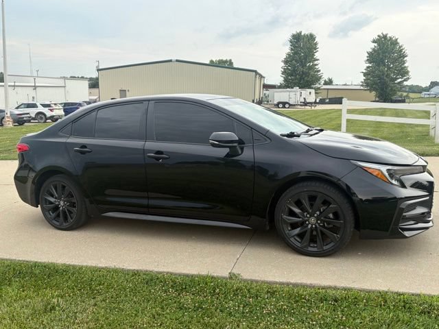 Used 2024 Toyota Corolla SE FWD image 3