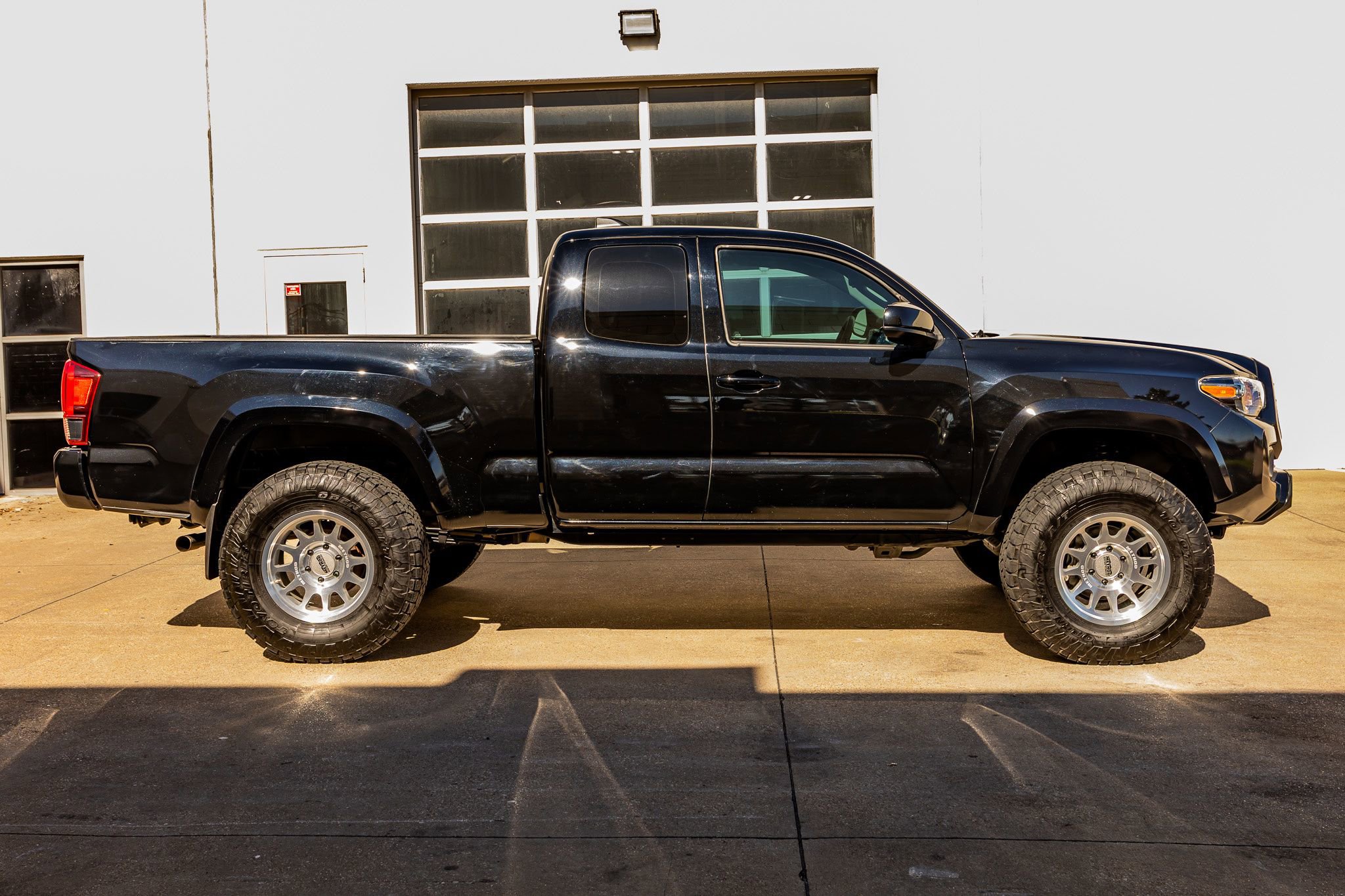 Used 2021 Toyota Tacoma SR5 image 10