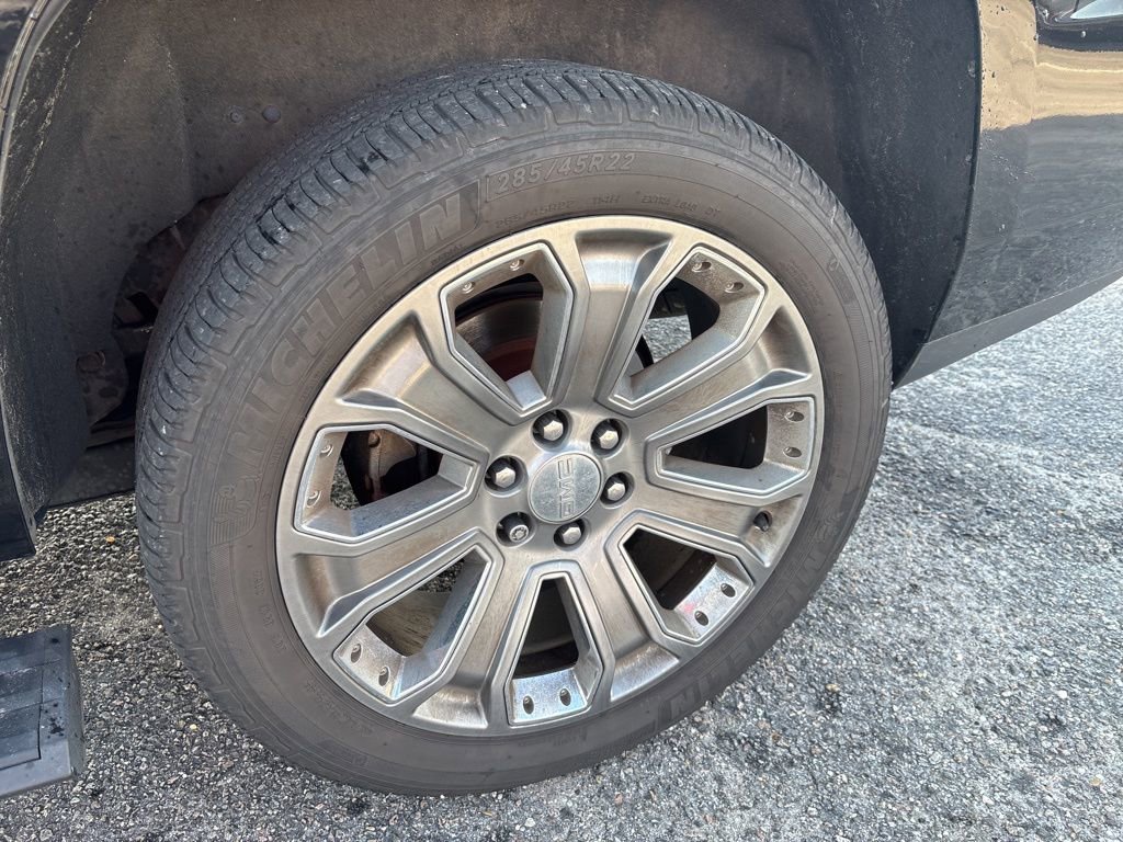 Used 2016 GMC Yukon Denali w/ Open Road Package image 15