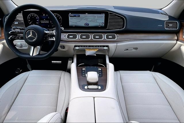 New 2026 Mercedes-Benz GLS 450 4MATIC image 6