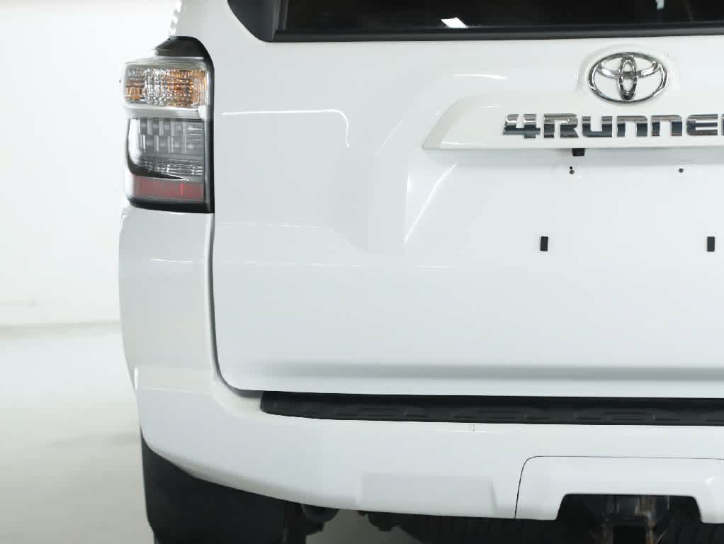 Certified 2023 Toyota 4Runner SR5 Premium w/ Moonroof Package AWD/4WD image 44