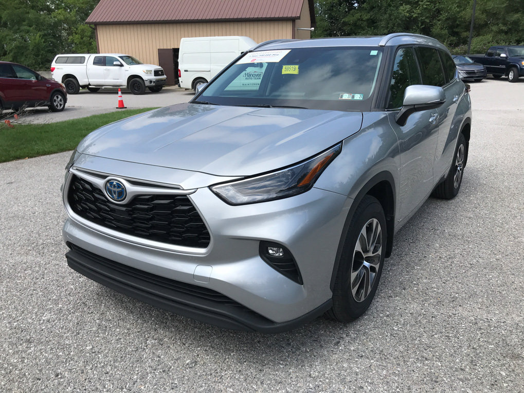 Certified 2022 Toyota Highlander XLE AWD/4WD image 5