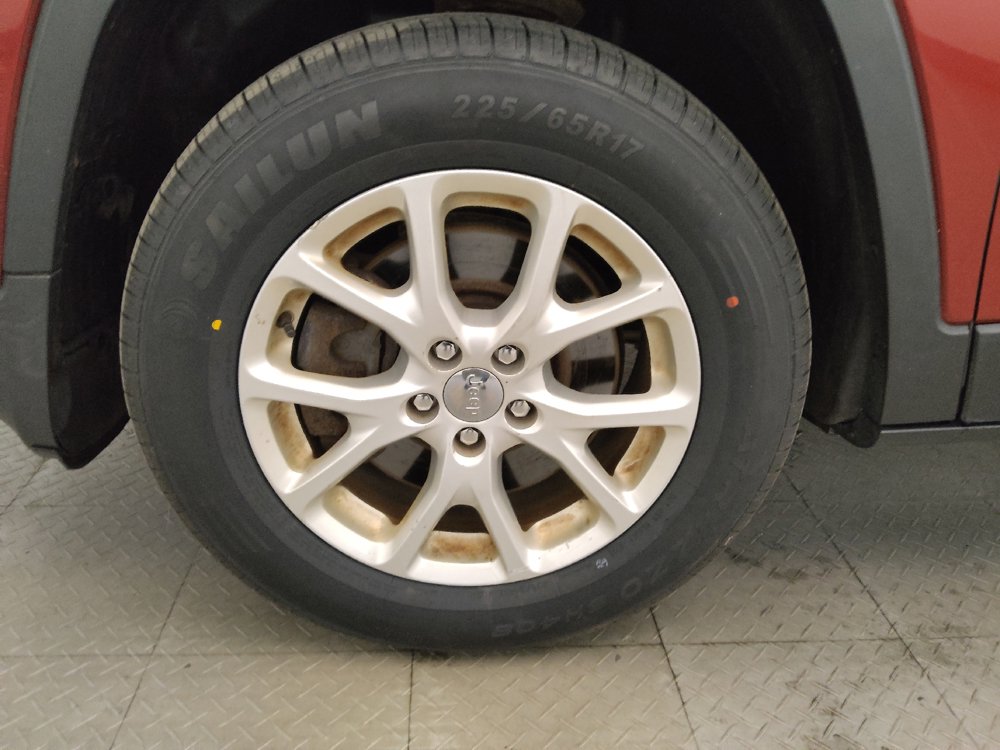 Used 2014 Jeep Cherokee Latitude AWD/4WD image 31