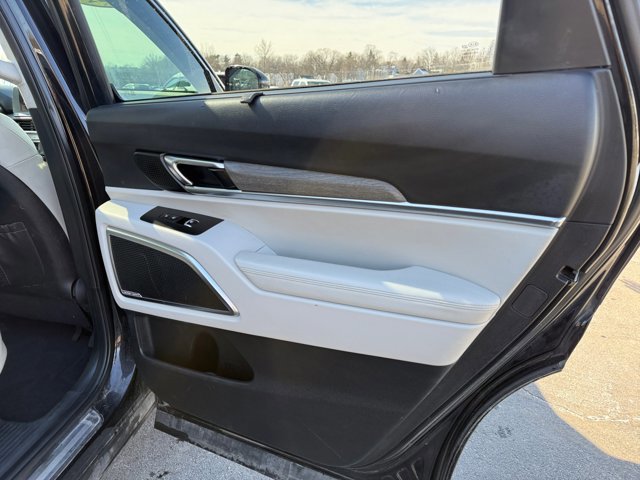 Used 2021 Kia Telluride SX w/ SX Prestige Package image 26