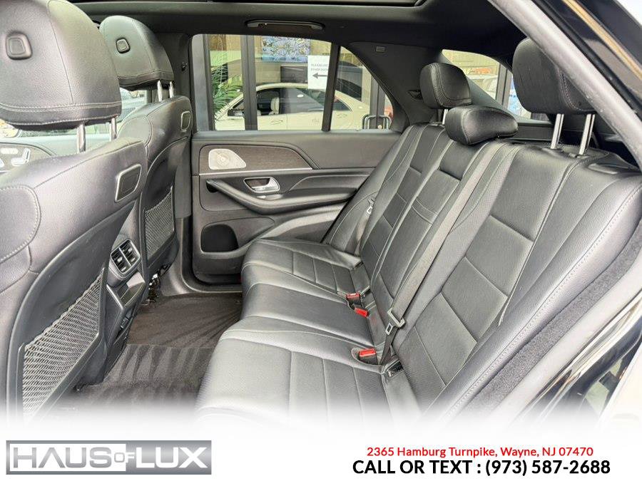 Used 2020 Mercedes-Benz GLE 350 4MATIC w/ AMG Line Exterior image 10