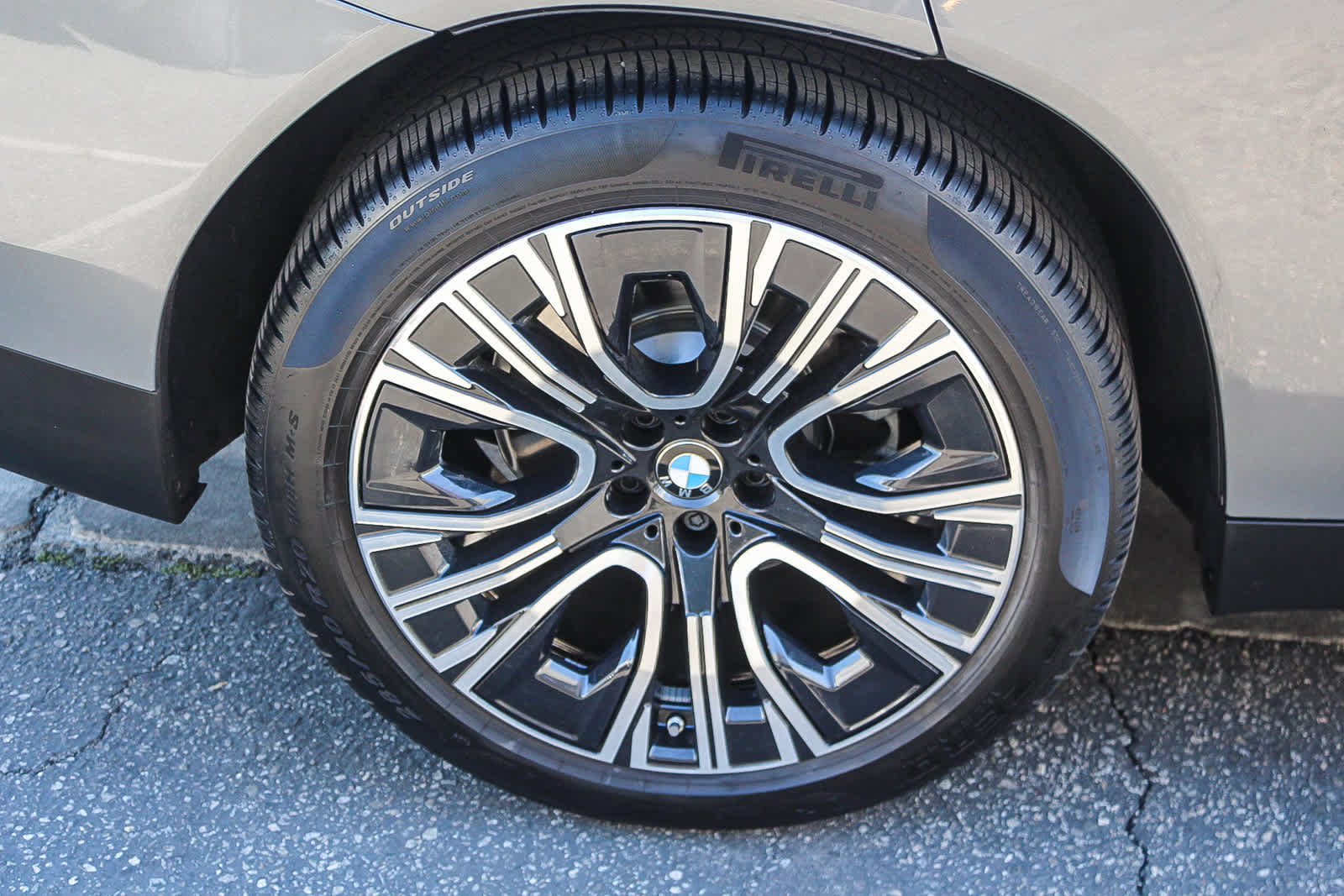 Used 2025 BMW X3 xDrive30i w/ Convenience Package image 8