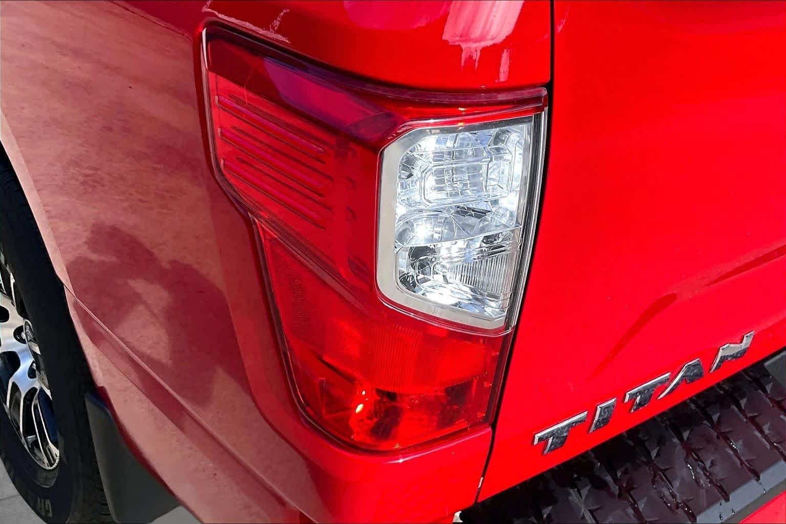 Certified 2024 Nissan Titan SV w/ Accessory Utility Package AWD/4WD image 27