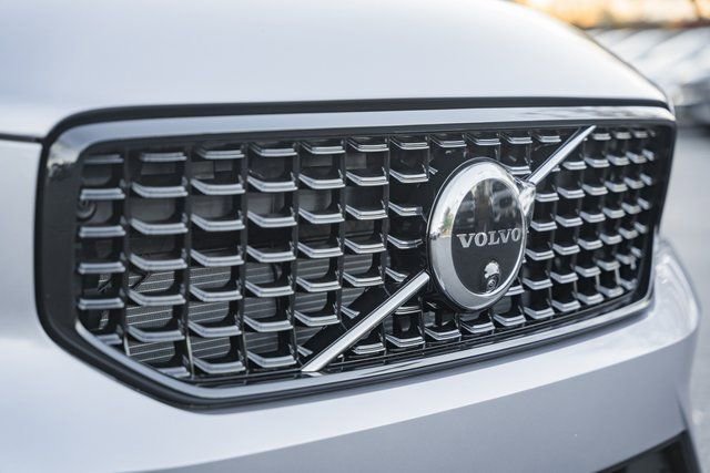 New 2026 Volvo XC40 B4 Plus w/ Protection Package Premier image 10