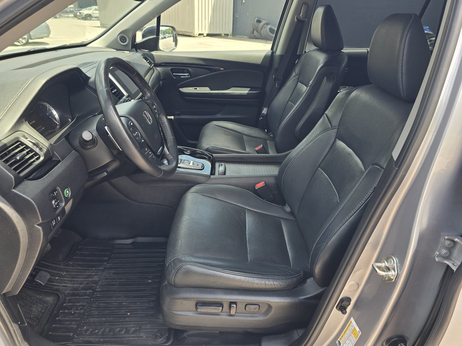 Used 2018 Honda Pilot Elite image 14