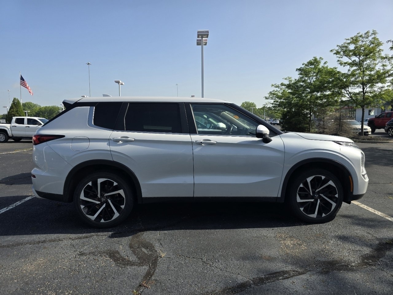 Used 2022 Mitsubishi Outlander SE AWD/4WD image 8