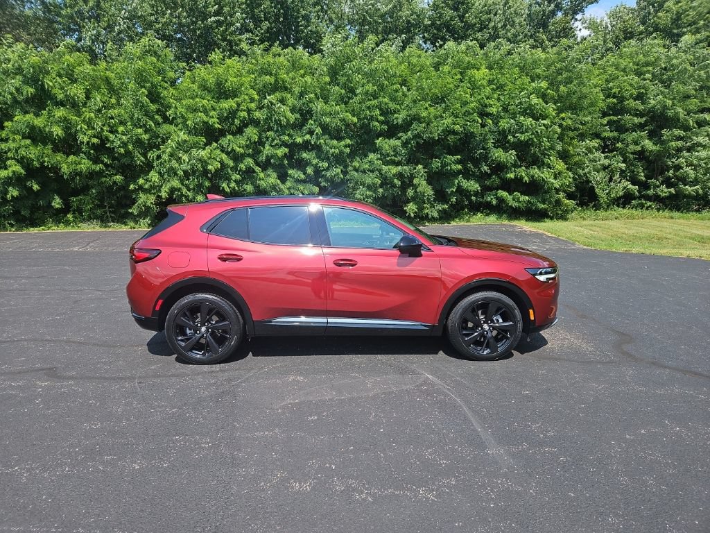 Used 2023 Buick Envision Essence w/ Sport Touring Package FWD image 8