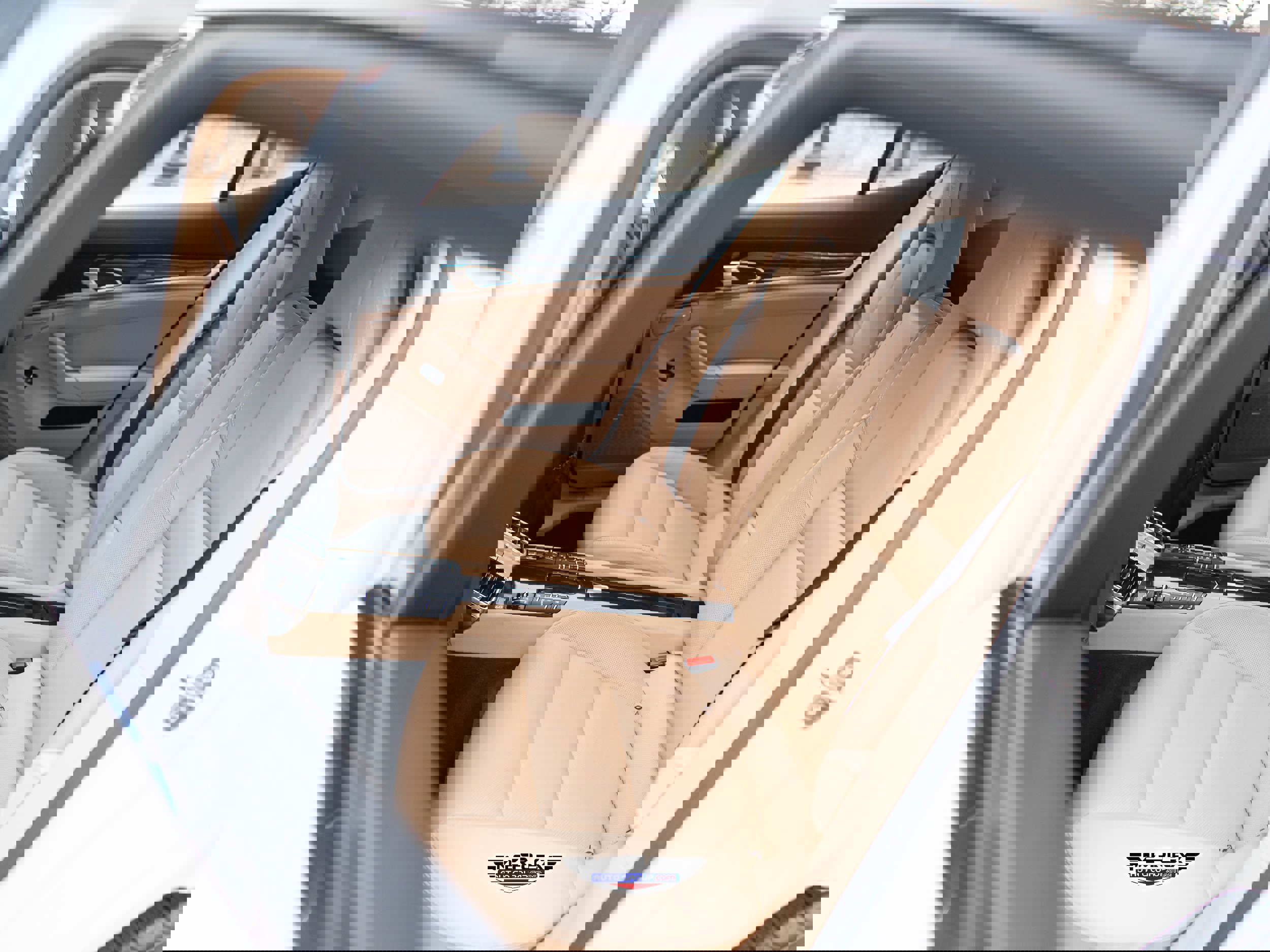 Used 2016 Porsche Panamera 4 image 20