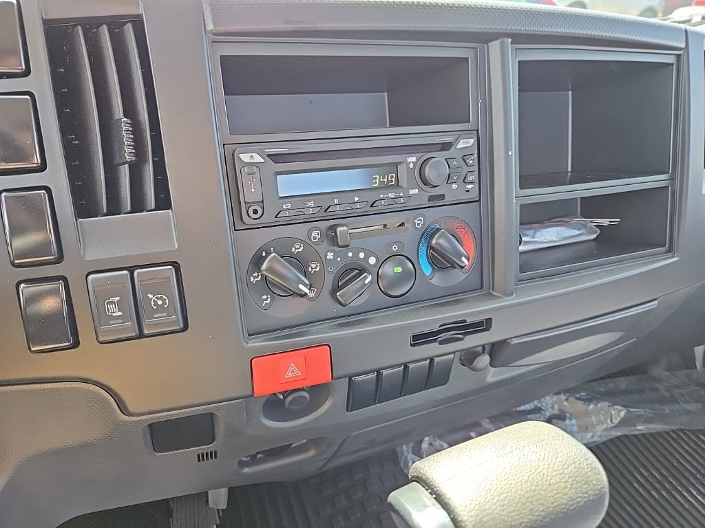 New 2025 Chevrolet Low Cab Forward image 15