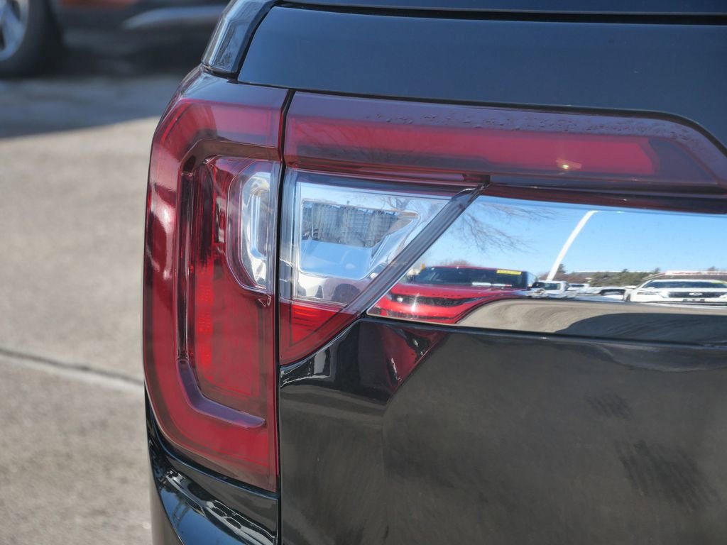 Used 2023 GMC Acadia SLT image 9