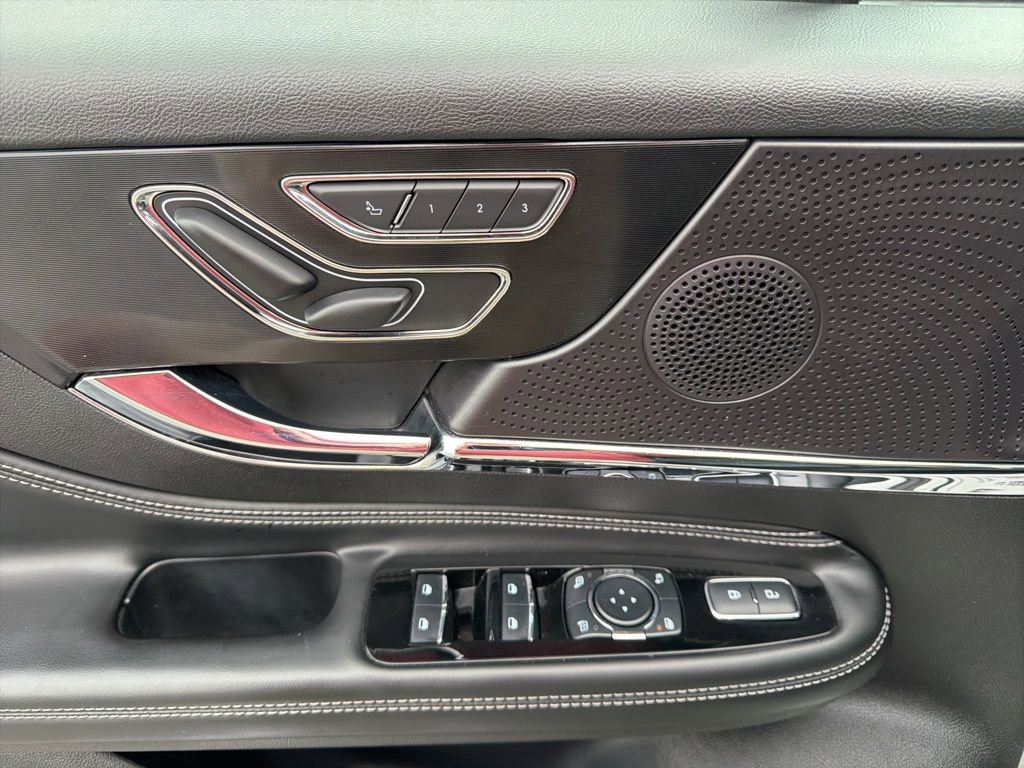 Used 2023 Lincoln Corsair Reserve w/ Equipment Group 201A image 25