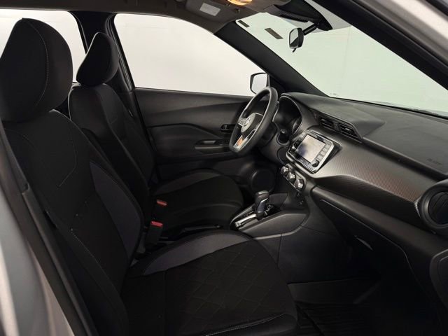 Used 2020 Nissan Kicks S image 15