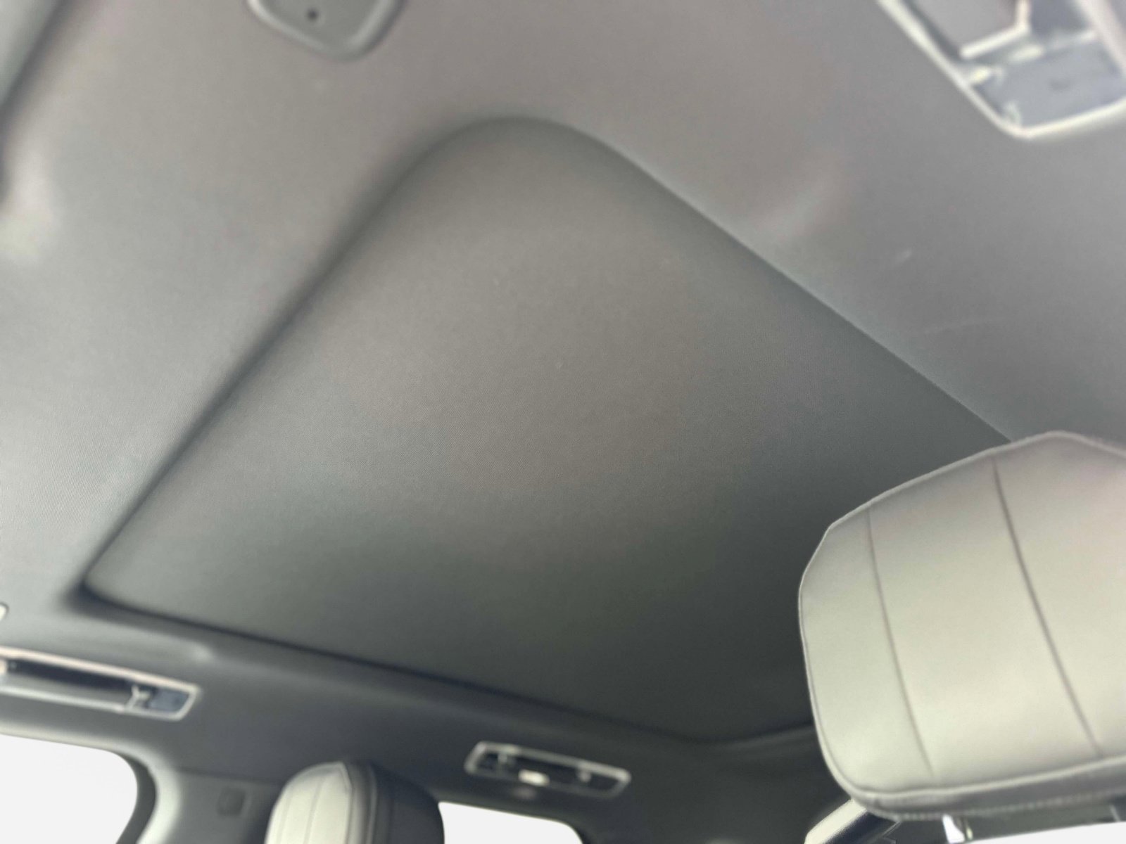 New 2025 Land Rover Range Rover Sport SE image 24