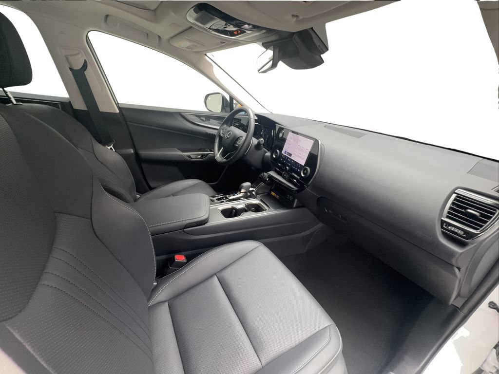 Used 2025 Lexus NX 250 FWD w/ Towing Package (2000 Lbs) image 30