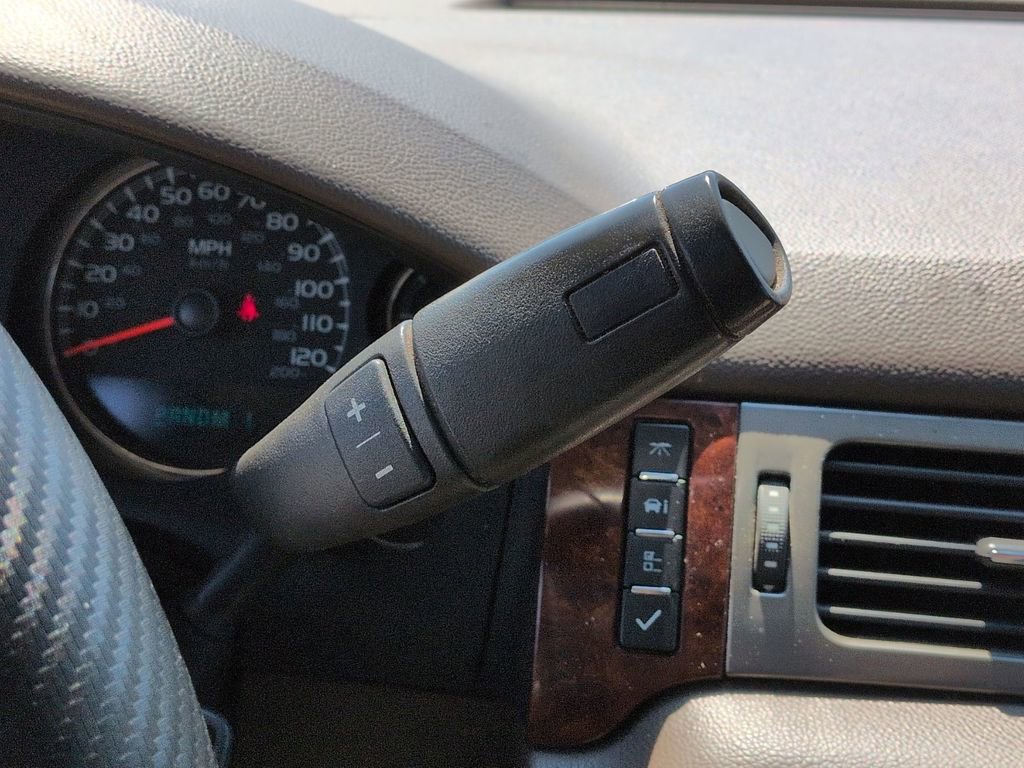 Used 2010 GMC Sierra 2500 SLT w/ Entertainment Package image 32