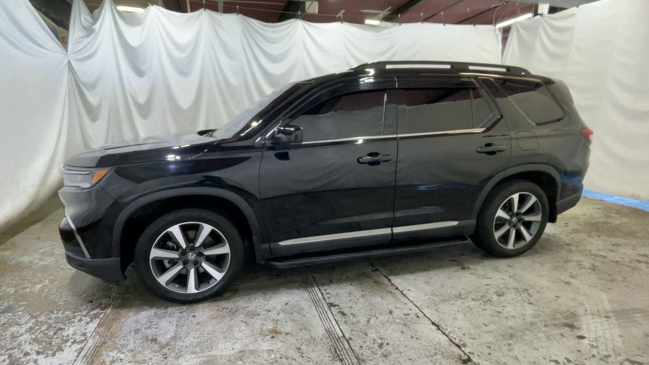 Used 2024 Honda Pilot Elite image 4