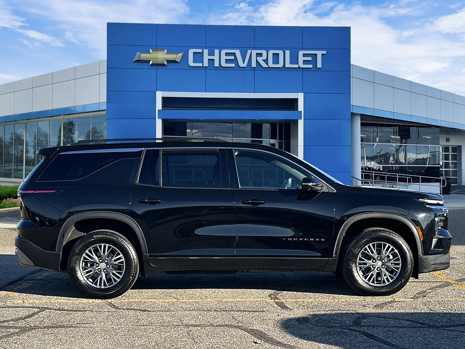 Certified 2024 Chevrolet Traverse LT image 7