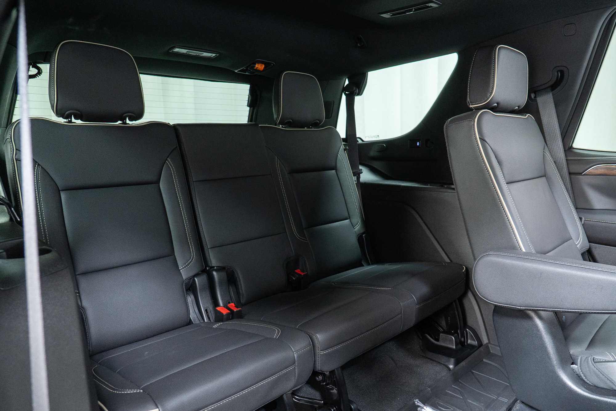 Used 2023 Chevrolet Tahoe Premier w/ Premium Package 2 image 25