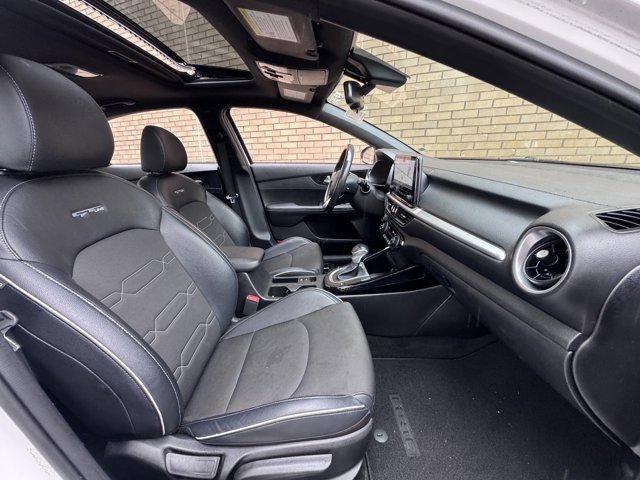 Used 2023 Kia Forte GT-Line w/ GT-Line Premium Package image 8