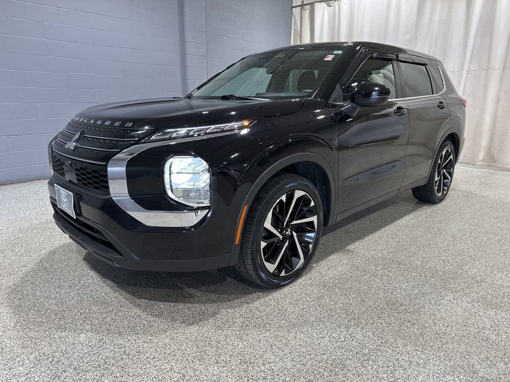 Used 2022 Mitsubishi Outlander ES AWD/4WD image 5
