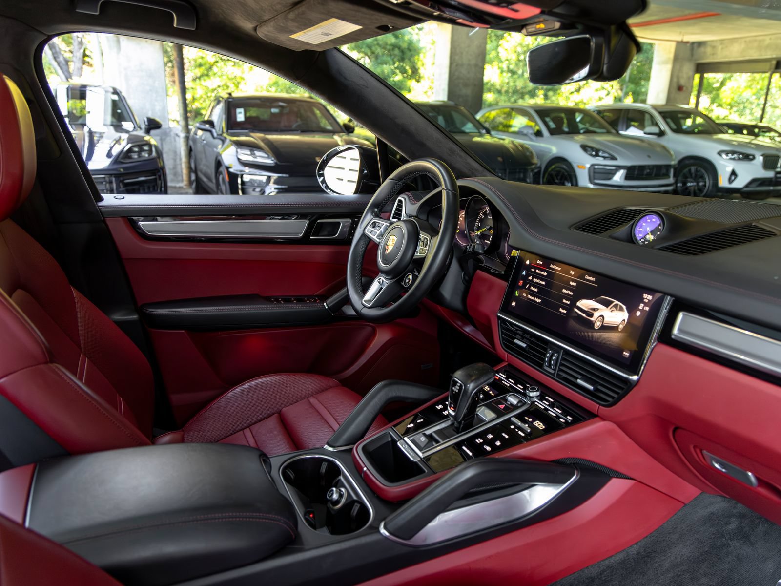 Certified 2022 Porsche Cayenne Turbo S AWD/4WD image 57